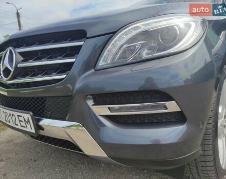 Сірий Мерседес М-Клас, об'ємом двигуна 2.99 л та пробігом 263 тис. км за 22400 $, фото 26 на Automoto.ua