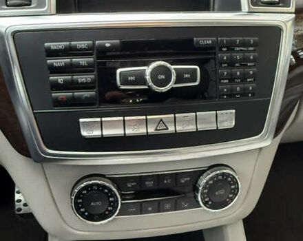 Серый Мерседес М-Класс, объемом двигателя 2.99 л и пробегом 111 тыс. км за 23500 $, фото 9 на Automoto.ua