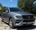 Сірий Мерседес М-Клас, об'ємом двигуна 3.5 л та пробігом 220 тис. км за 17999 $, фото 1 на Automoto.ua