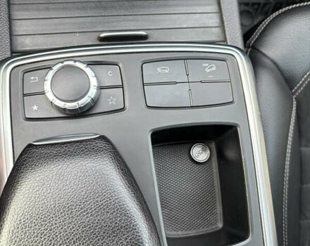 Серый Мерседес М-Класс, объемом двигателя 2.99 л и пробегом 186 тыс. км за 25000 $, фото 26 на Automoto.ua