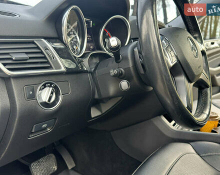 Серый Мерседес М-Класс, объемом двигателя 2.99 л и пробегом 199 тыс. км за 22900 $, фото 21 на Automoto.ua