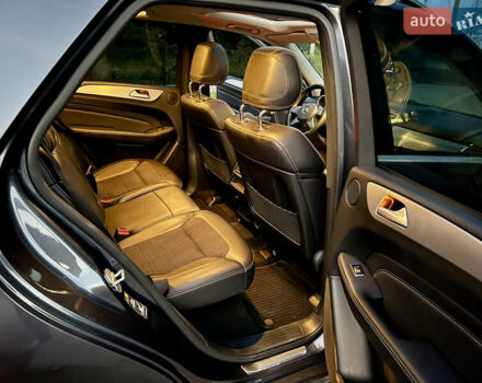 Мерседес М-Класс 2013 в Харькове на Automoto.ua Серый Мерседес М-Класс, объемом двигателя 2.14 л и пробегом 287 тыс. км за 18700 $, фото 16 на Automoto.ua