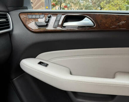 Сірий Мерседес М-Клас, об'ємом двигуна 3.5 л та пробігом 266 тис. км за 24500 $, фото 13 на Automoto.ua