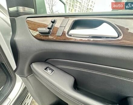Серый Мерседес М-Класс, объемом двигателя 2.14 л и пробегом 244 тыс. км за 21500 $, фото 15 на Automoto.ua