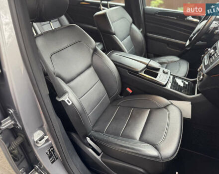 Серый Мерседес М-Класс, объемом двигателя 2.99 л и пробегом 197 тыс. км за 18500 $, фото 13 на Automoto.ua