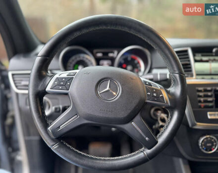 Серый Мерседес М-Класс, объемом двигателя 2.99 л и пробегом 197 тыс. км за 18500 $, фото 9 на Automoto.ua