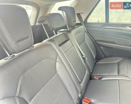 Серый Мерседес М-Класс, объемом двигателя 2.14 л и пробегом 244 тыс. км за 21500 $, фото 10 на Automoto.ua