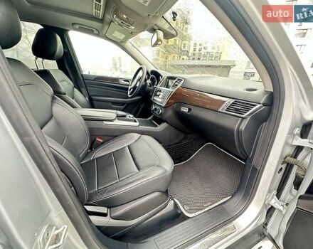Серый Мерседес М-Класс, объемом двигателя 2.14 л и пробегом 244 тыс. км за 21500 $, фото 16 на Automoto.ua