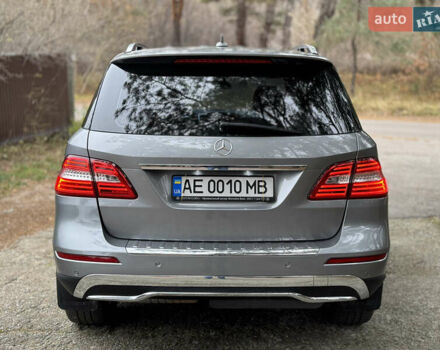 Серый Мерседес М-Класс, объемом двигателя 2.99 л и пробегом 197 тыс. км за 18500 $, фото 4 на Automoto.ua