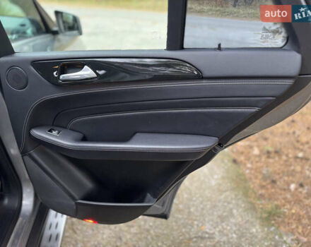 Серый Мерседес М-Класс, объемом двигателя 2.99 л и пробегом 197 тыс. км за 18500 $, фото 14 на Automoto.ua