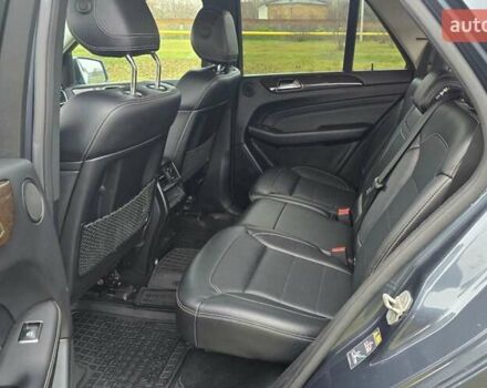 Сірий Мерседес М-Клас, об'ємом двигуна 3.5 л та пробігом 195 тис. км за 17000 $, фото 18 на Automoto.ua