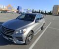Серый Мерседес М-Класс, объемом двигателя 2.1 л и пробегом 250 тыс. км за 19000 $, фото 2 на Automoto.ua