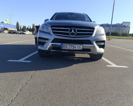 Серый Мерседес М-Класс, объемом двигателя 2.1 л и пробегом 250 тыс. км за 19000 $, фото 4 на Automoto.ua