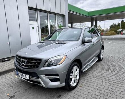 Серый Мерседес М-Класс, объемом двигателя 2.99 л и пробегом 285 тыс. км за 27500 $, фото 1 на Automoto.ua