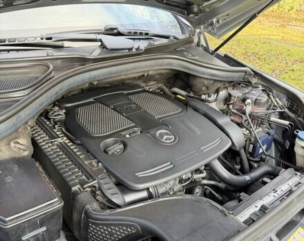 Серый Мерседес М-Класс, объемом двигателя 3.5 л и пробегом 180 тыс. км за 20900 $, фото 25 на Automoto.ua