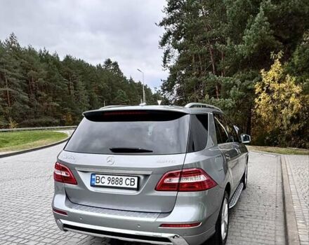 Серый Мерседес М-Класс, объемом двигателя 2.99 л и пробегом 285 тыс. км за 27500 $, фото 9 на Automoto.ua