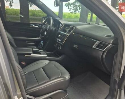 Серый Мерседес М-Класс, объемом двигателя 2.99 л и пробегом 103 тыс. км за 31000 $, фото 12 на Automoto.ua