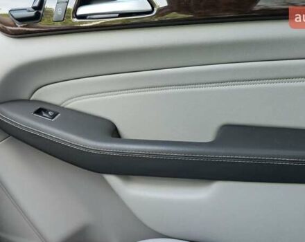 Серый Мерседес М-Класс, объемом двигателя 2.2 л и пробегом 250 тыс. км за 19999 $, фото 14 на Automoto.ua