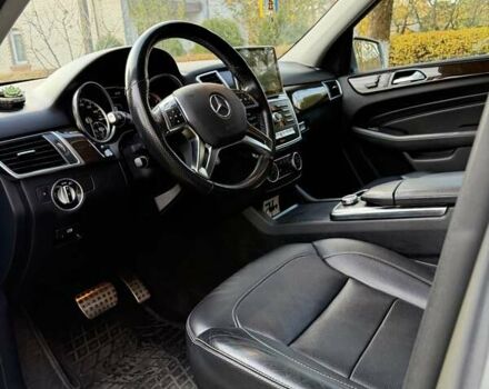 Серый Мерседес М-Класс, объемом двигателя 3.5 л и пробегом 180 тыс. км за 20900 $, фото 14 на Automoto.ua