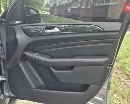 Серый Мерседес М-Класс, объемом двигателя 2.99 л и пробегом 103 тыс. км за 31000 $, фото 9 на Automoto.ua