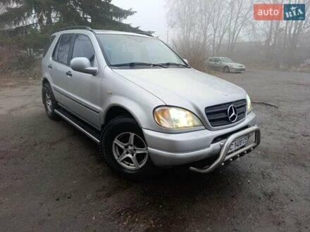 Сірий Мерседес М-Клас, об'ємом двигуна 3.2 л та пробігом 320 тис. км за 4200 $, фото 1 на Automoto.ua