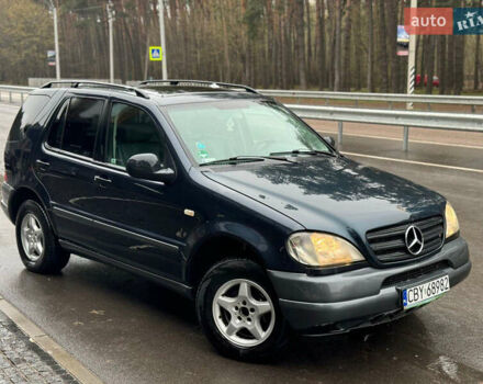 Сірий Мерседес М-Клас, об'ємом двигуна 2.7 л та пробігом 370 тис. км за 2700 $, фото 1 на Automoto.ua