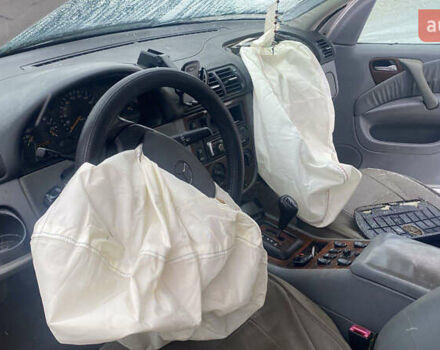 Серый Мерседес М-Класс, объемом двигателя 2.7 л и пробегом 290 тыс. км за 4000 $, фото 1 на Automoto.ua