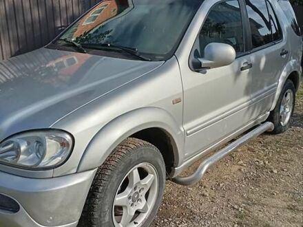 Серый Мерседес М-Класс, объемом двигателя 2.7 л и пробегом 325 тыс. км за 6700 $, фото 1 на Automoto.ua