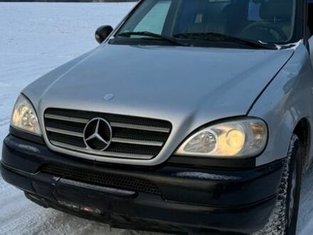 Сірий Мерседес М-Клас, об'ємом двигуна 3.2 л та пробігом 222 тис. км за 3500 $, фото 1 на Automoto.ua
