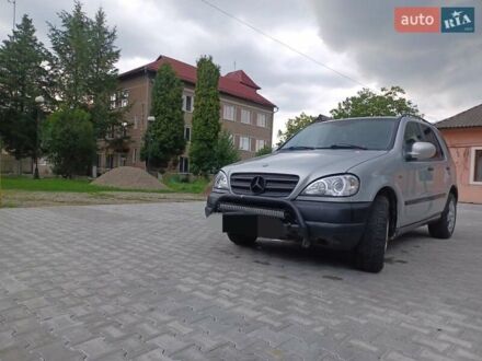 Мерседес М-Класс 2001 в Ивано-Франковске на Automoto.ua Серый Мерседес М-Класс, объемом двигателя 2.7 л и пробегом 500 тыс. км за 5345 $, фото 1 на Automoto.ua