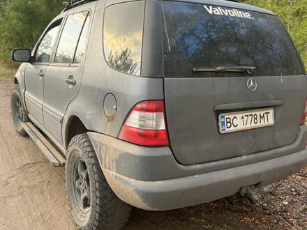Мерседес М-Класс 2001 в Одессе на Automoto.ua Серый Мерседес М-Класс, объемом двигателя 2.69 л и пробегом 260 тыс. км за 5300 $, фото 1 на Automoto.ua