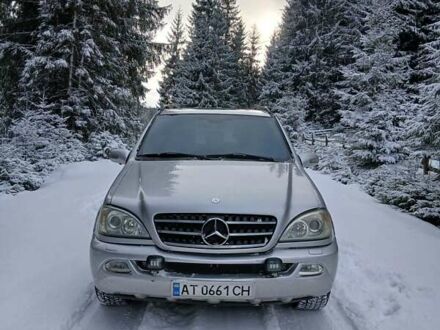 Сірий Мерседес М-Клас, об'ємом двигуна 5 л та пробігом 280 тис. км за 6800 $, фото 1 на Automoto.ua