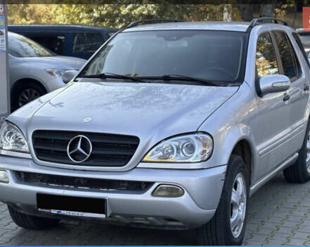 Серый Мерседес М-Класс, объемом двигателя 2.7 л и пробегом 338 тыс. км за 6200 $, фото 1 на Automoto.ua