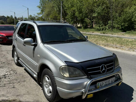 Мерседес М-Клас 2001 у Запоріжжя на Automoto.ua Сірий Мерседес М-Клас, об'ємом двигуна 3.2 л та пробігом 270 тис. км за 6700 $, фото 1 на Automoto.ua