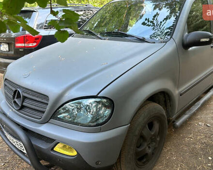 Сірий Мерседес М-Клас, об'ємом двигуна 2.7 л та пробігом 709 тис. км за 5500 $, фото 1 на Automoto.ua