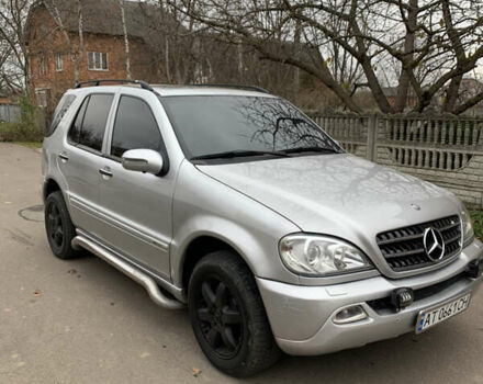 Серый Мерседес М-Класс, объемом двигателя 4.97 л и пробегом 280 тыс. км за 6800 $, фото 1 на Automoto.ua