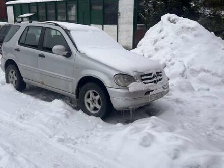 Сірий Мерседес М-Клас, об'ємом двигуна 0 л та пробігом 350 тис. км за 3200 $, фото 1 на Automoto.ua