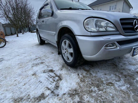 Серый Мерседес М-Класс, объемом двигателя 2.69 л и пробегом 450 тыс. км за 7000 $, фото 1 на Automoto.ua