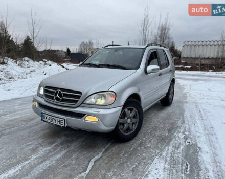 Серый Мерседес М-Класс, объемом двигателя 2.69 л и пробегом 457 тыс. км за 6300 $, фото 1 на Automoto.ua