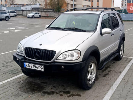 Серый Мерседес М-Класс, объемом двигателя 2.7 л и пробегом 302 тыс. км за 12000 $, фото 1 на Automoto.ua