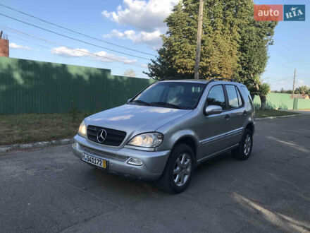 Мерседес М-Класс 2002 в Киеве на Automoto.ua Серый Мерседес М-Класс, объемом двигателя 2.7 л и пробегом 298 тыс. км за 4799 $, фото 1 на Automoto.ua