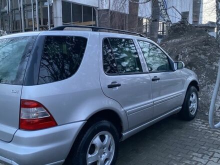 Сірий Мерседес М-Клас, об'ємом двигуна 2.7 л та пробігом 361 тис. км за 6000 $, фото 1 на Automoto.ua