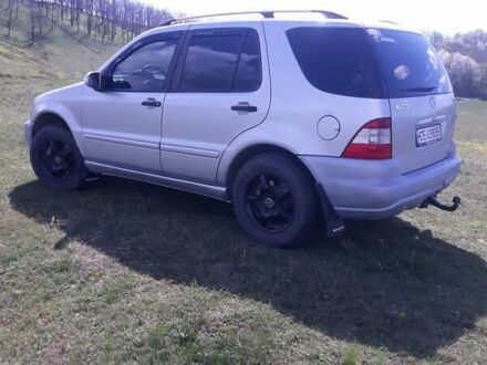 Сірий Мерседес М-Клас, об'ємом двигуна 2.7 л та пробігом 407 тис. км за 7300 $, фото 1 на Automoto.ua