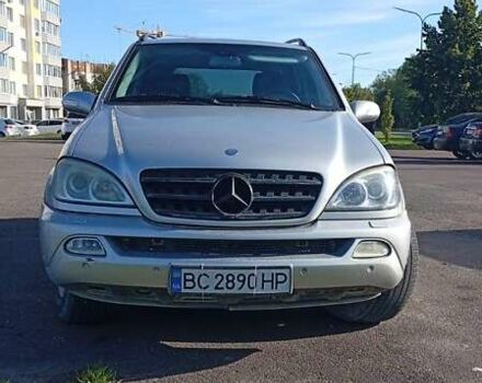 Серый Мерседес М-Класс, объемом двигателя 2.7 л и пробегом 290 тыс. км за 6999 $, фото 1 на Automoto.ua