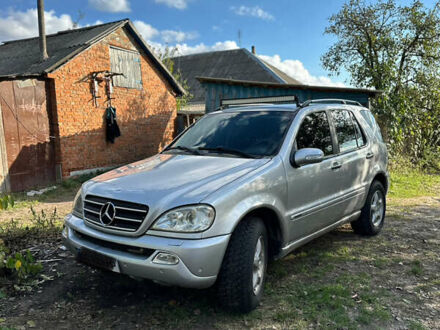 Сірий Мерседес М-Клас, об'ємом двигуна 2.7 л та пробігом 300 тис. км за 5700 $, фото 1 на Automoto.ua