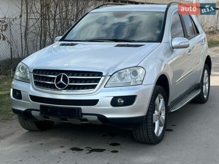 Сірий Мерседес М-Клас, об'ємом двигуна 3 л та пробігом 350 тис. км за 5999 $, фото 1 на Automoto.ua