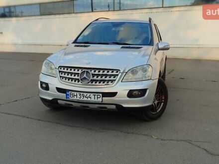 Мерседес М-Класс 2005 в Белгород-Днестровском на Automoto.ua Серый Мерседес М-Класс, объемом двигателя 3.5 л и пробегом 230 тыс. км за 7800 $, фото 1 на Automoto.ua