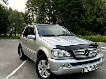 Серый Мерседес М-Класс, объемом двигателя 2.69 л и пробегом 280 тыс. км за 10500 $, фото 1 на Automoto.ua