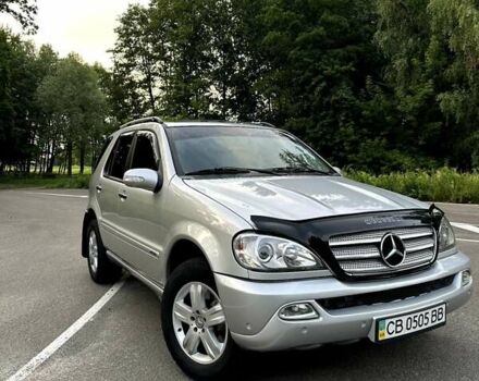 Сірий Мерседес М-Клас, об'ємом двигуна 2.69 л та пробігом 280 тис. км за 10500 $, фото 1 на Automoto.ua