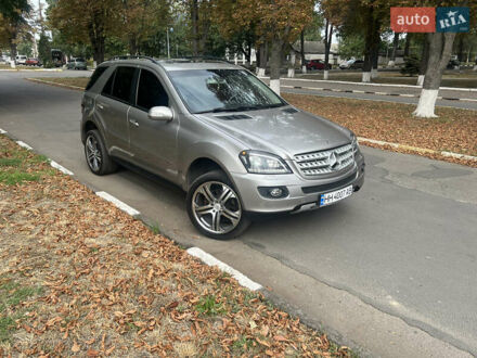 Мерседес М-Класс 2005 в Подольск (Котовск) на Automoto.ua Серый Мерседес М-Класс, объемом двигателя 3 л и пробегом 320 тыс. км за 10900 $, фото 1 на Automoto.ua